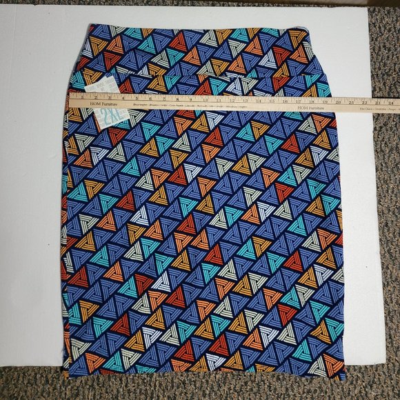 NWT LuLaRoe 2XL Cassie Skirt Multicolor Geometric Pattern - Picture 5 of 5